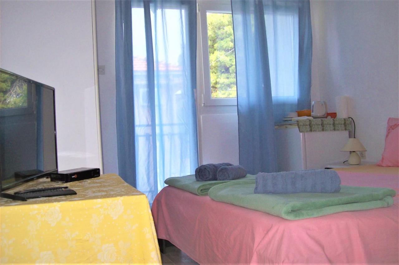 Dinka'S Apartment Stari Grad  Ngoại thất bức ảnh
