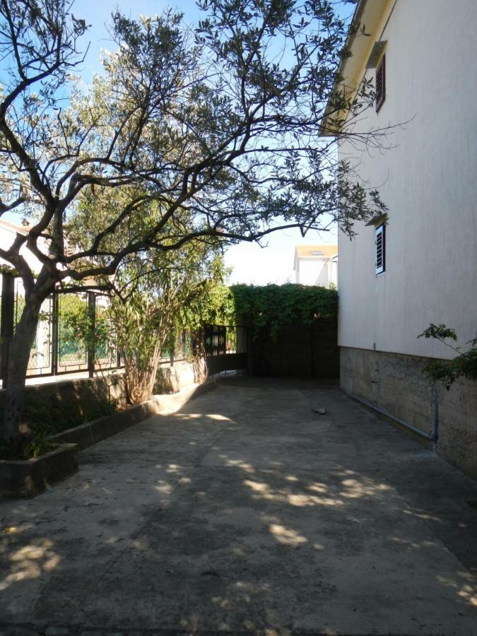 Dinka'S Apartment Stari Grad  Ngoại thất bức ảnh