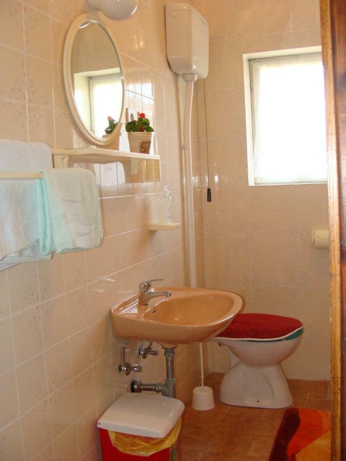 Dinka'S Apartment Stari Grad  Ngoại thất bức ảnh